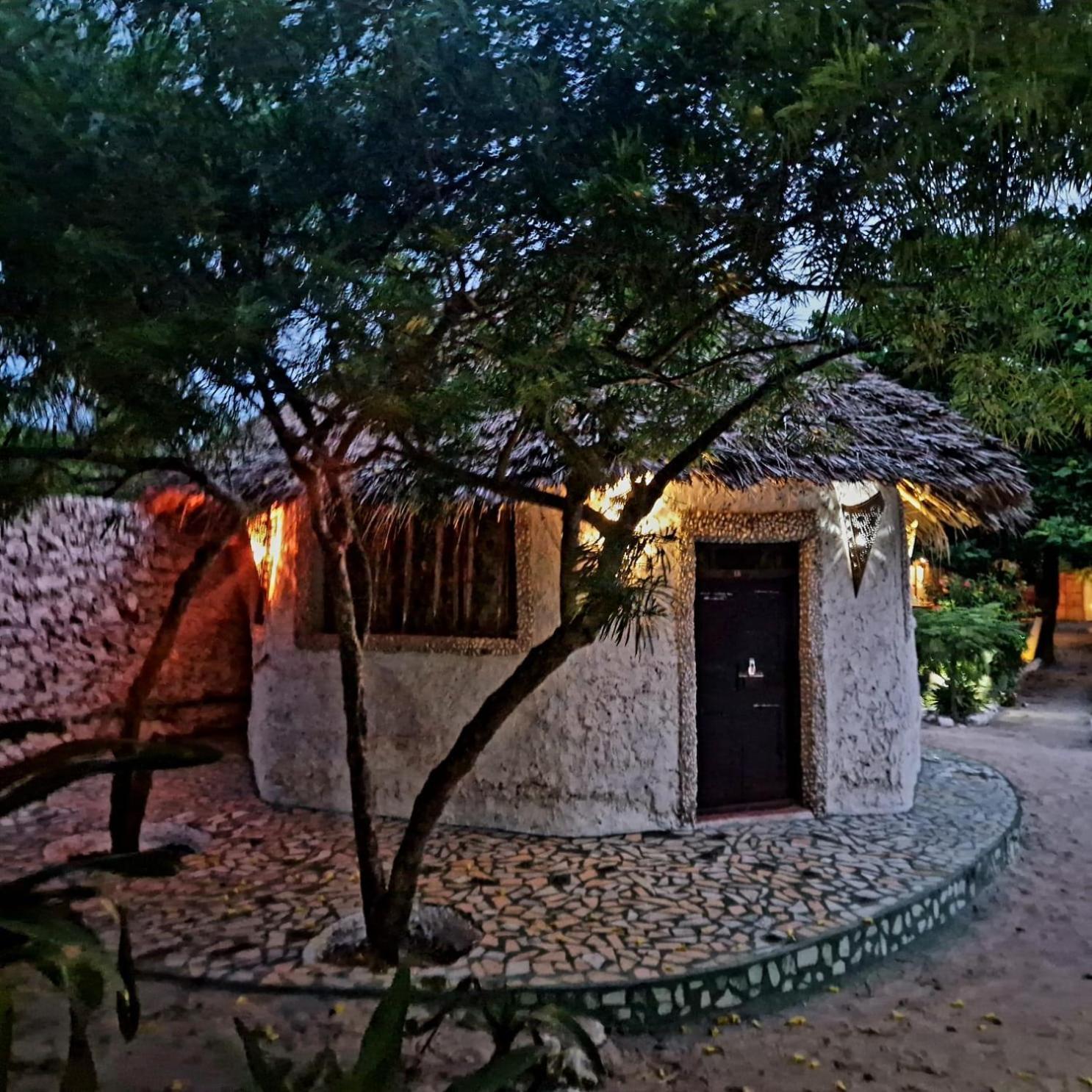 Fontaine Garden Village Bwejuu Extérieur photo