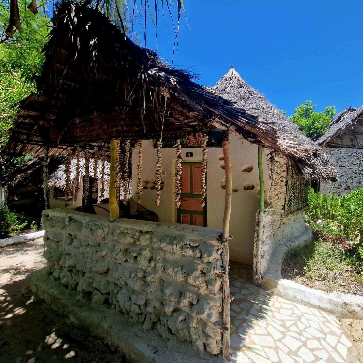 Fontaine Garden Village Bwejuu Extérieur photo